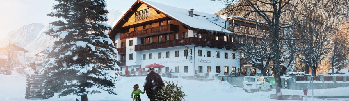 winterurlaub tirol familien skifahren oesterreich hotel