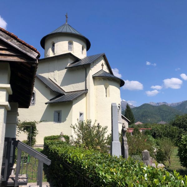 Wandern ohne Gepck in Montenegro: von Alm zu Alm im Nationalpark Bjelasica/Mokra Gebirge 