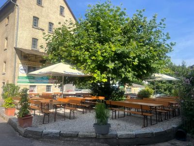 biergarten in solnhofen altmuehltal